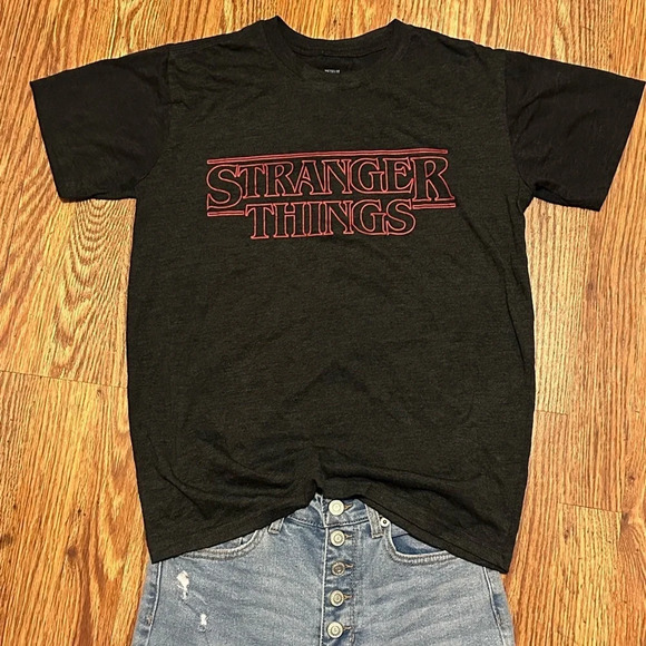 Netflix Tops - Stranger Things tshirt, small